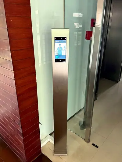 Tower A · ประตูชั้นลอย